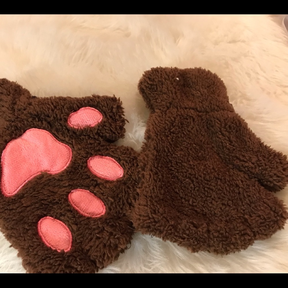 Paw gloves